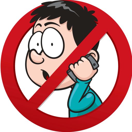 Dreng der står med en mobiltelefon. Der er en rød streg over, som viser at det er forbudt